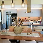 Aerinos Private Villa *