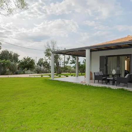 Aerinos Private Villa *